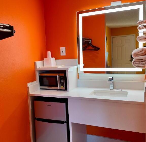 모텔 Razorback Inn