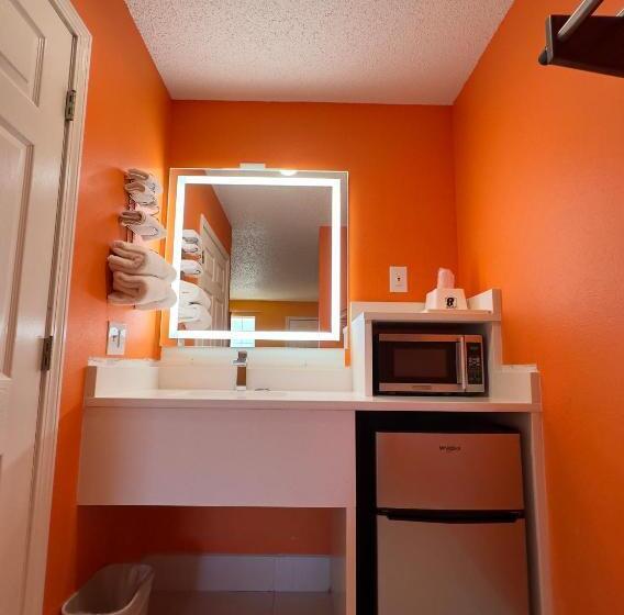 모텔 Razorback Inn