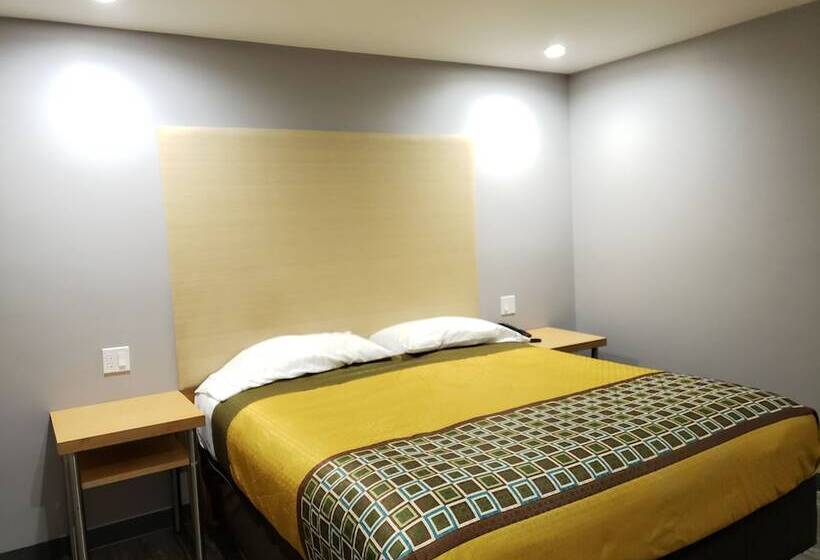 فندق على الطريق Regal Inn