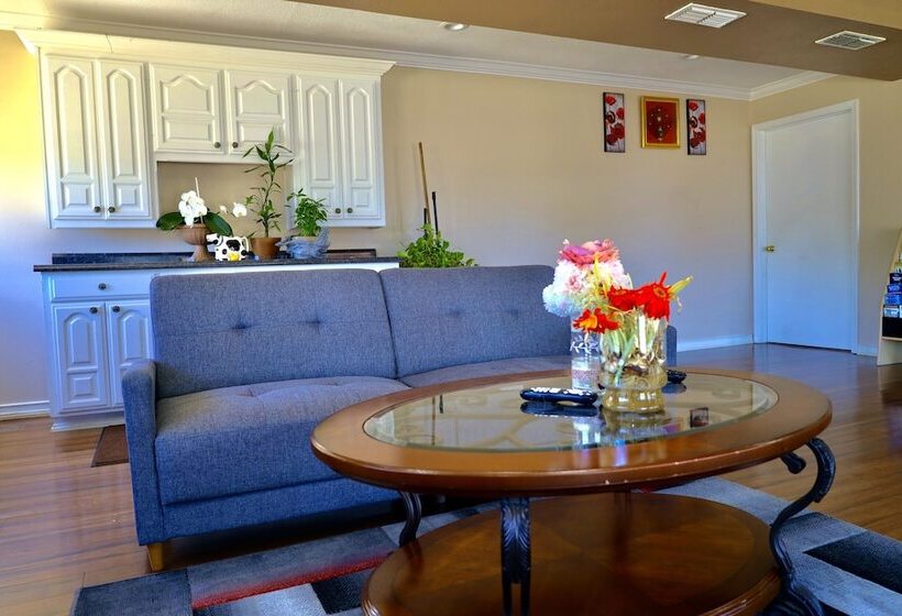 모텔 Regency Inn & Suites