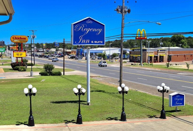 모텔 Regency Inn & Suites