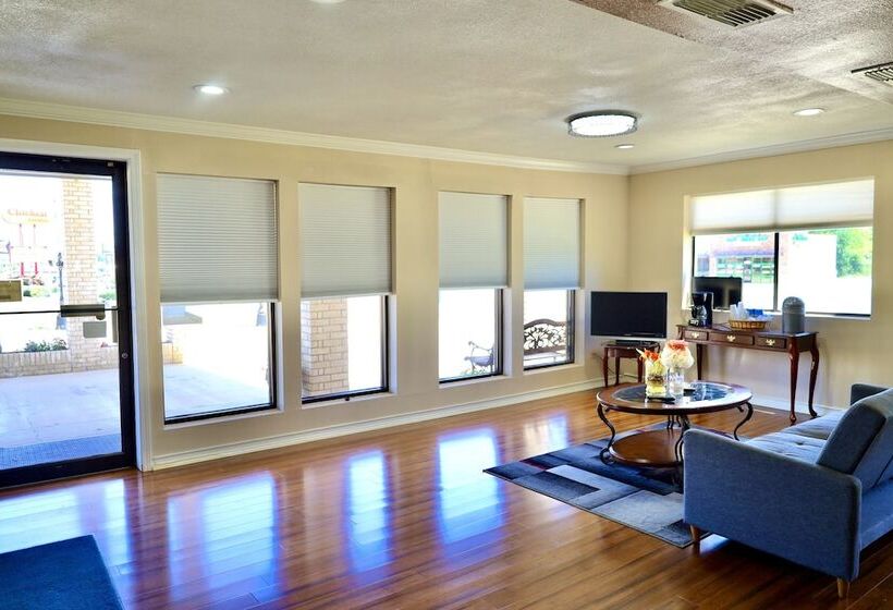 모텔 Regency Inn & Suites