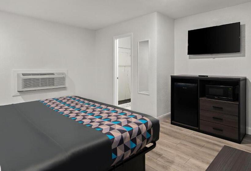 Мотель Rodeway Inn