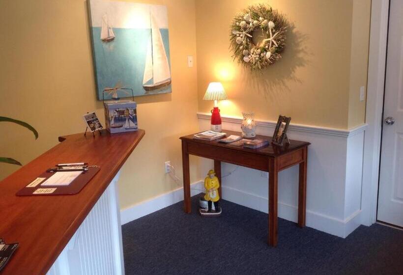 汽车旅馆 Schooner Bay Motor Inn