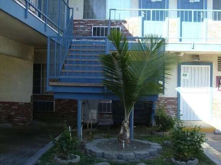 モーテル Scottish Inns