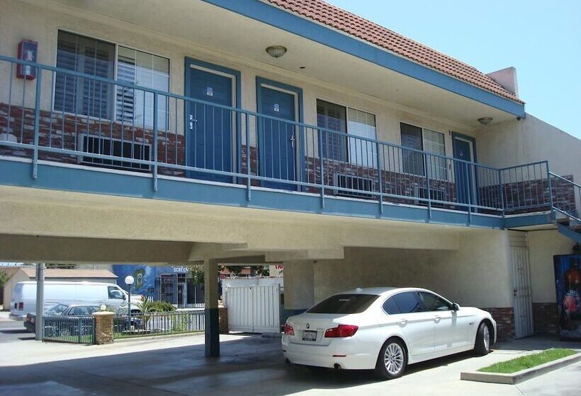 モーテル Scottish Inns