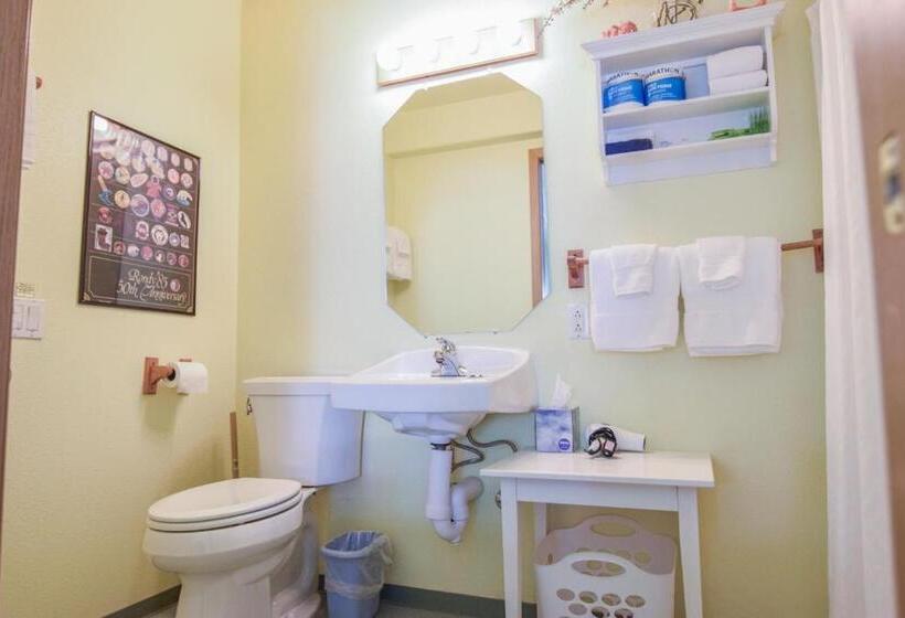 מוטל Sea Treasures Inn