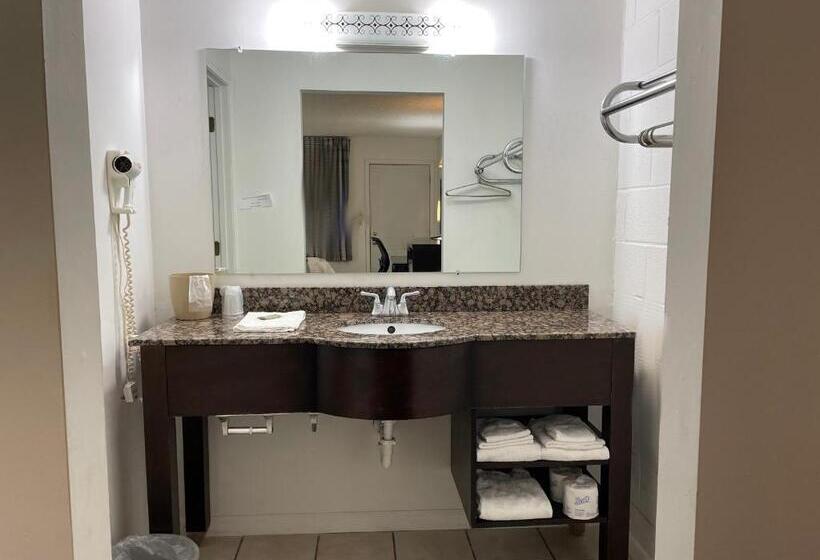 فندق على الطريق Slumber Inn Harrisonville