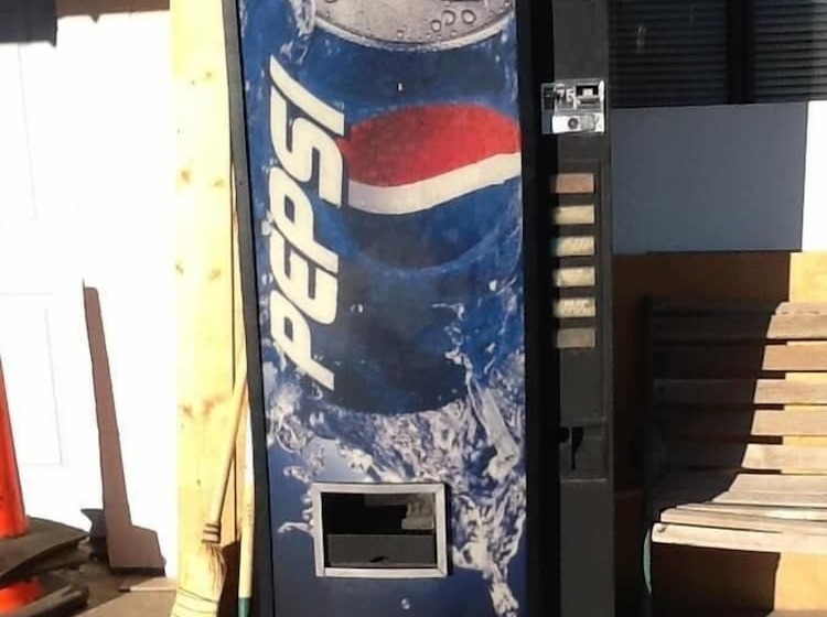 فندق على الطريق Snowy River Inn