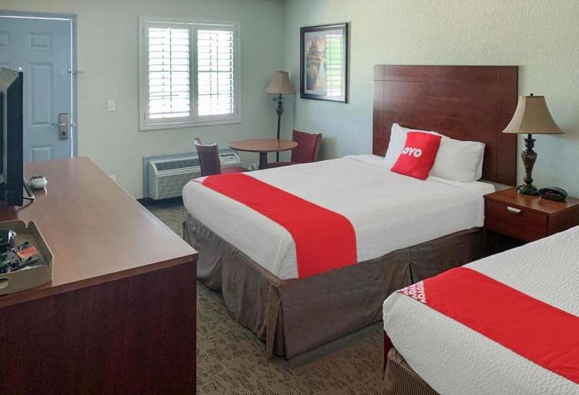 מוטל Southern Inn And Suites Pearsall