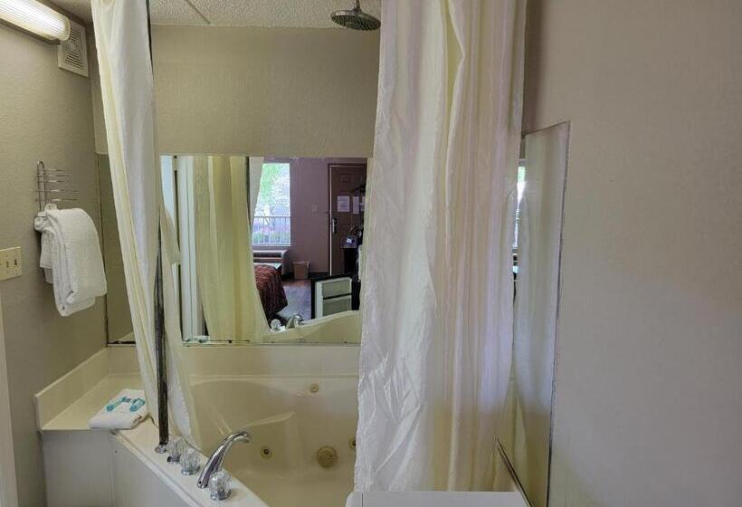 汽车旅馆  Studio 9 Inn & Suites