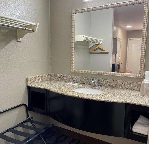 汽车旅馆 Super 7 Inn