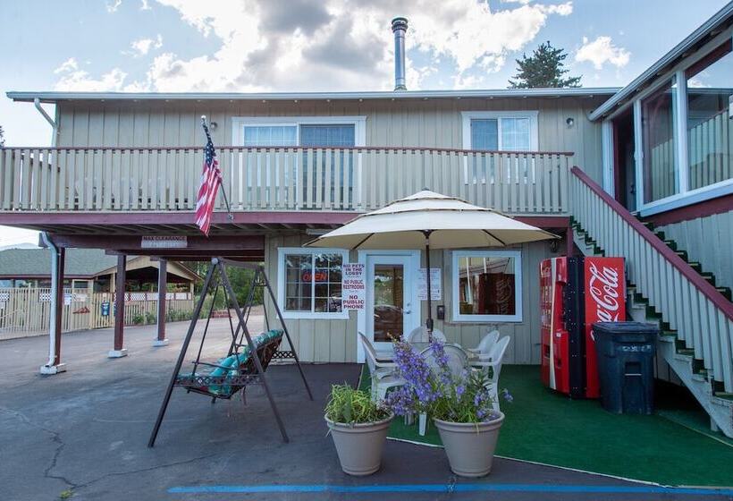 فندق على الطريق Swiss Holiday Lodge