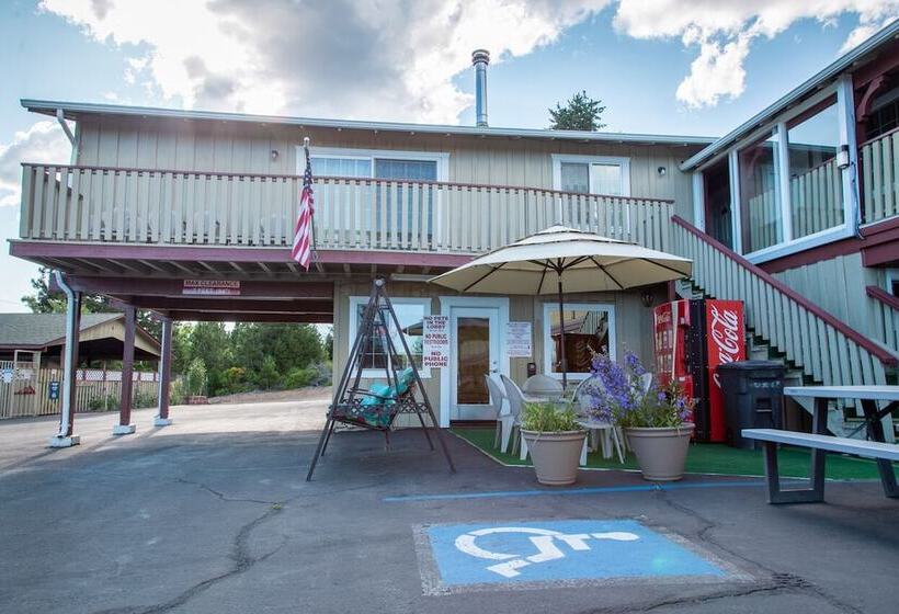 فندق على الطريق Swiss Holiday Lodge