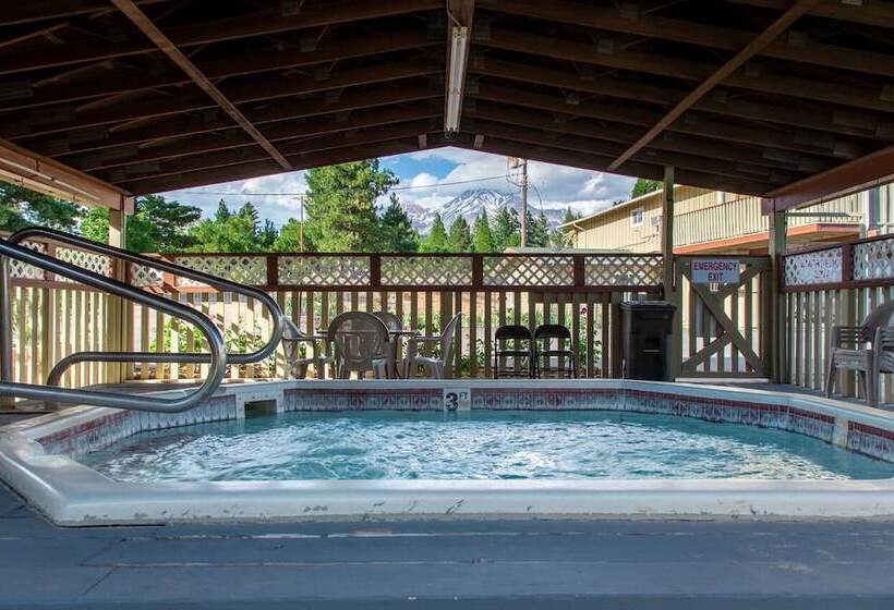 فندق على الطريق Swiss Holiday Lodge