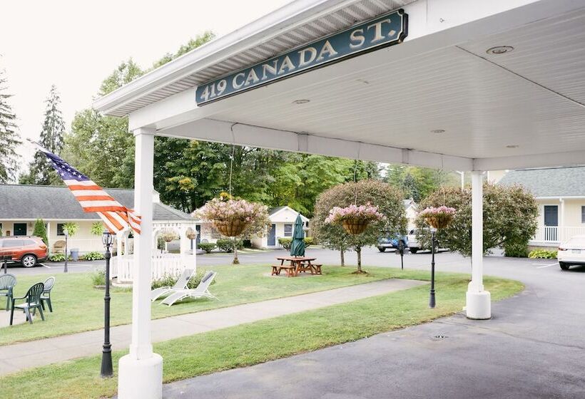 مُتل Heritage Of Lake George