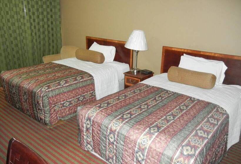 汽车旅馆  The Surrey Inn