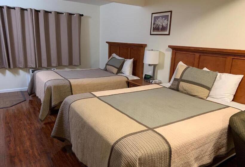 فندق على الطريق Townhouse Inn & Suites