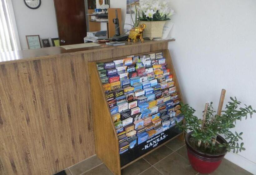 Мотель Traveler's Lodge