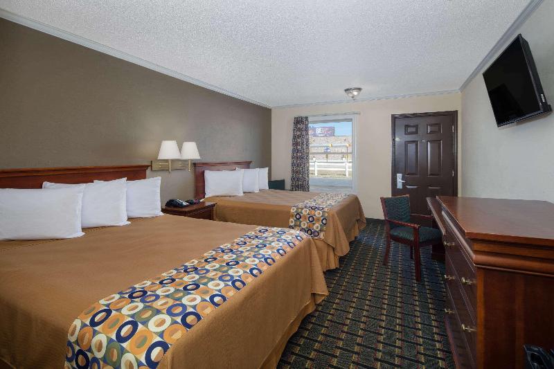 فندق على الطريق Travelodge By Wyndham Orangeburg