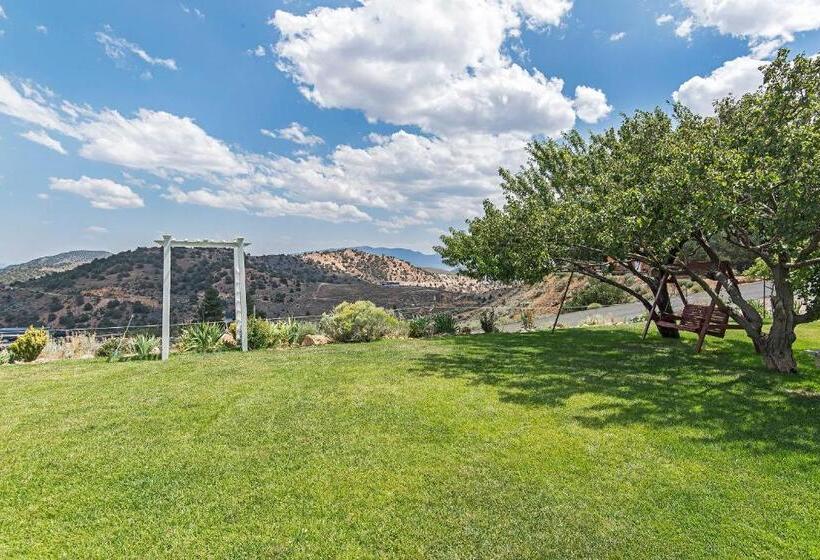 מוטל Virginia City Inn