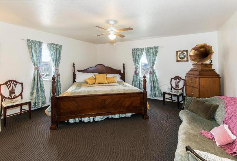 מוטל Virginia City Inn