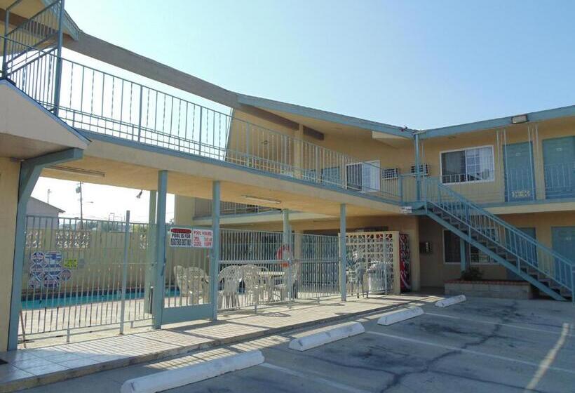 מוטל Western Inn & Suites