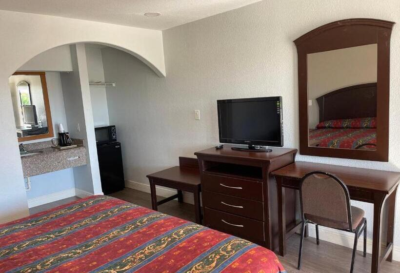 فندق على الطريق Western Inn