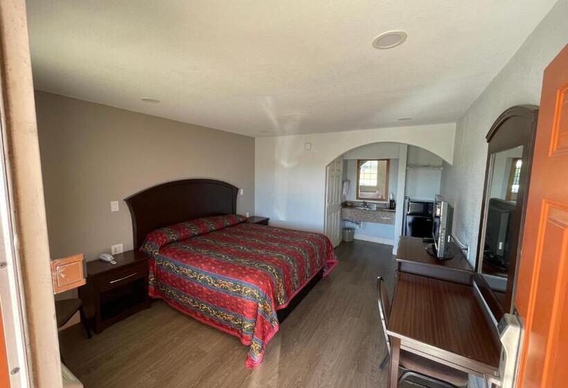 فندق على الطريق Western Inn