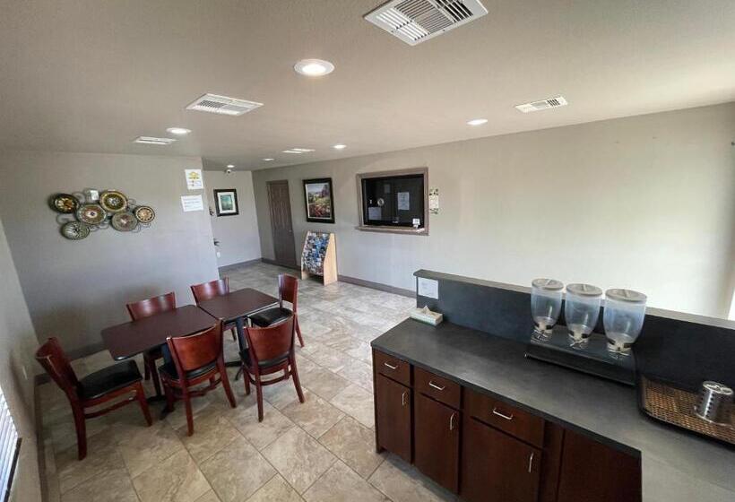 فندق على الطريق Western Inn