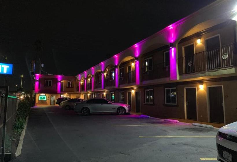 New Bay Motel