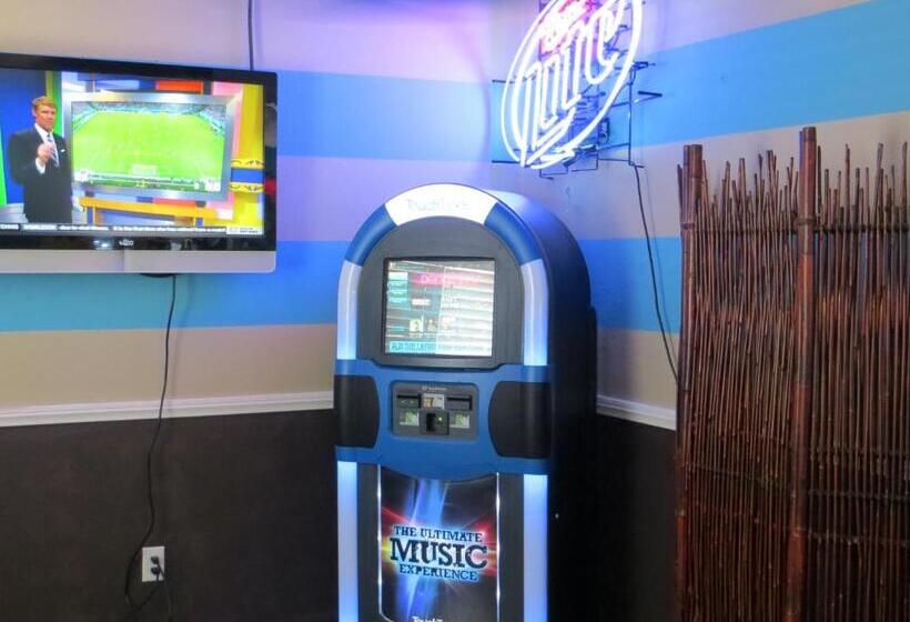 Oasis Boutique Motel