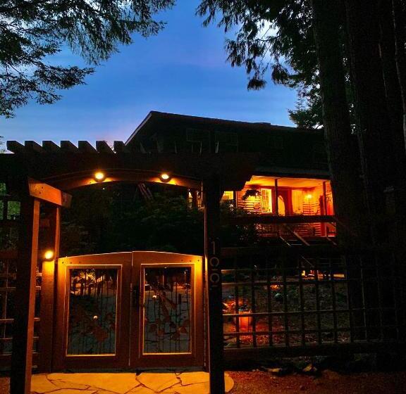 Otter's Pond Bed And Breakfast