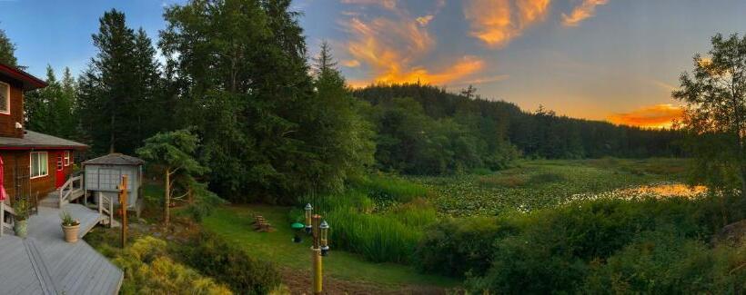 Otter's Pond Bed And Breakfast