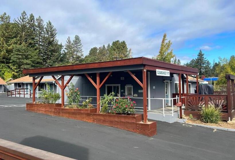 Pine Cone Motel