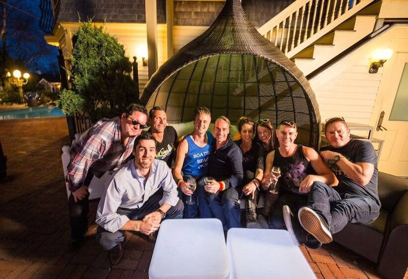 استراحتگاه Brass Key Guesthouse Adults Only