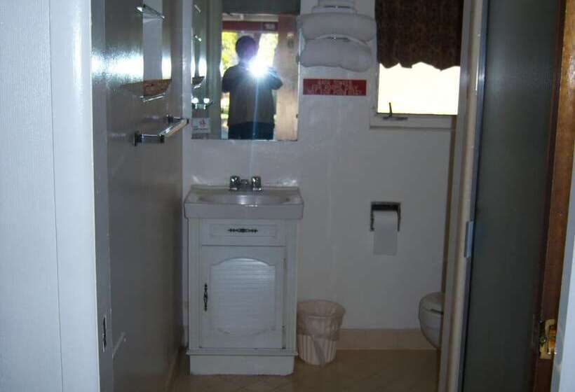 Shasta Dam Motel