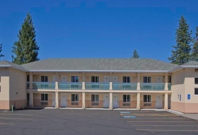 Shasta Pines Motel & Suites