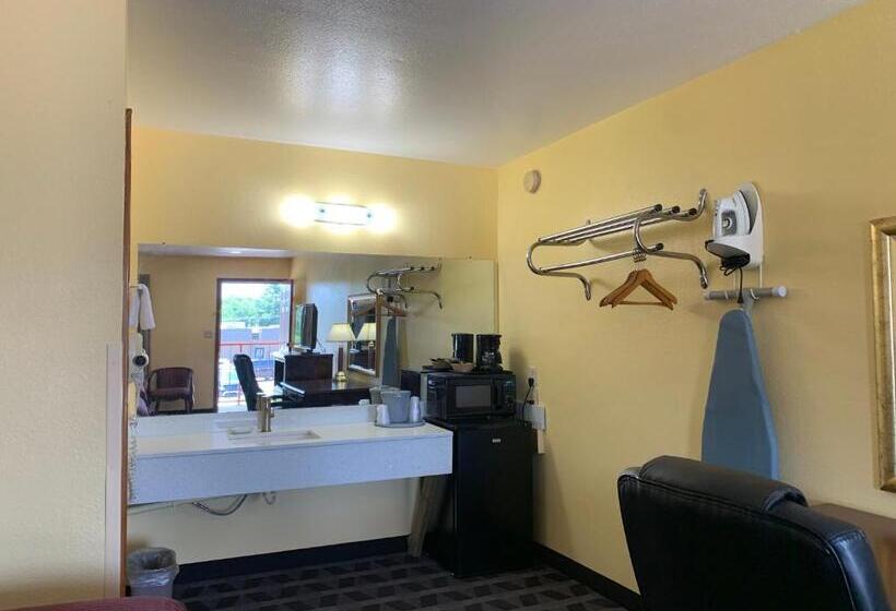 Southern Nights Motel