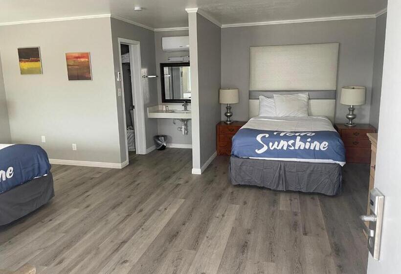 Sunglow Motel