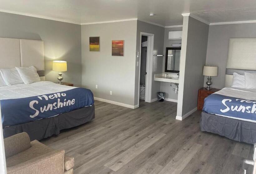 Sunglow Motel