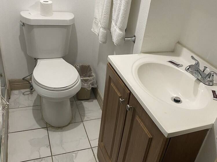 Surf Motel And Apartments