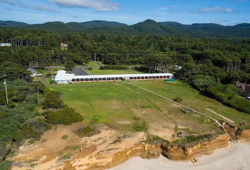 Tillicum Beach Motel   Formerly Deane S Oceanfront Lodge
