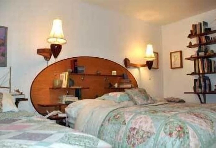 Whalesong Bed And Breakfast