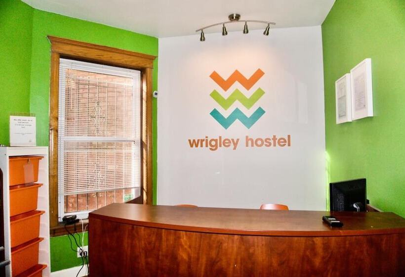 Wrigley Hostel   Chicago