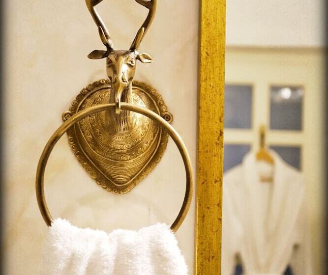 ホテル The Royal Hermitage