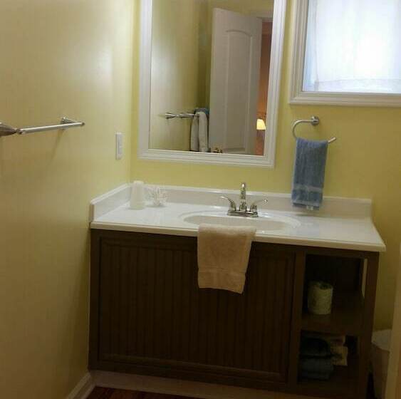 A Holiday Motel Maggie Valley