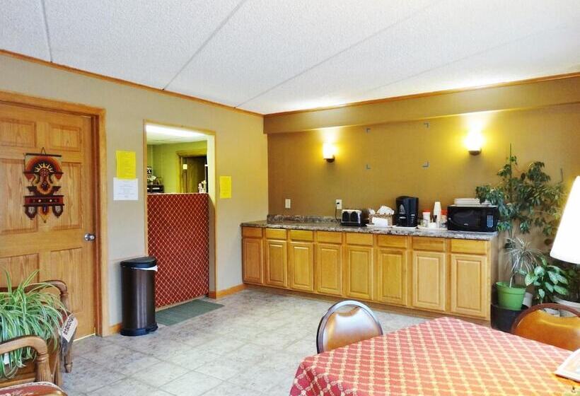 Attican Motel   Attica   Batavia   Warsaw   Darien Lake