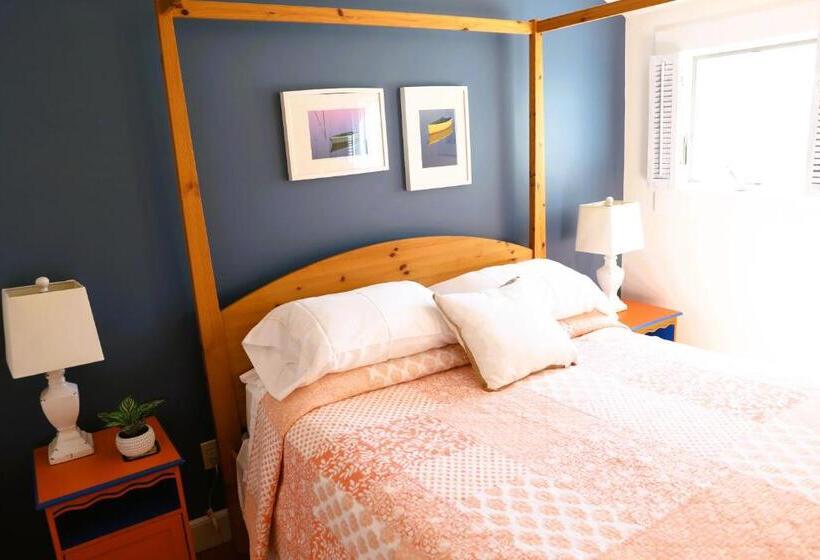 An English Garden Bed & Breakfast