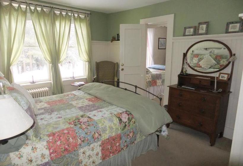 민박 Covered Bridge House